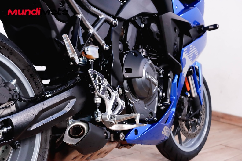 Motorbike image 3