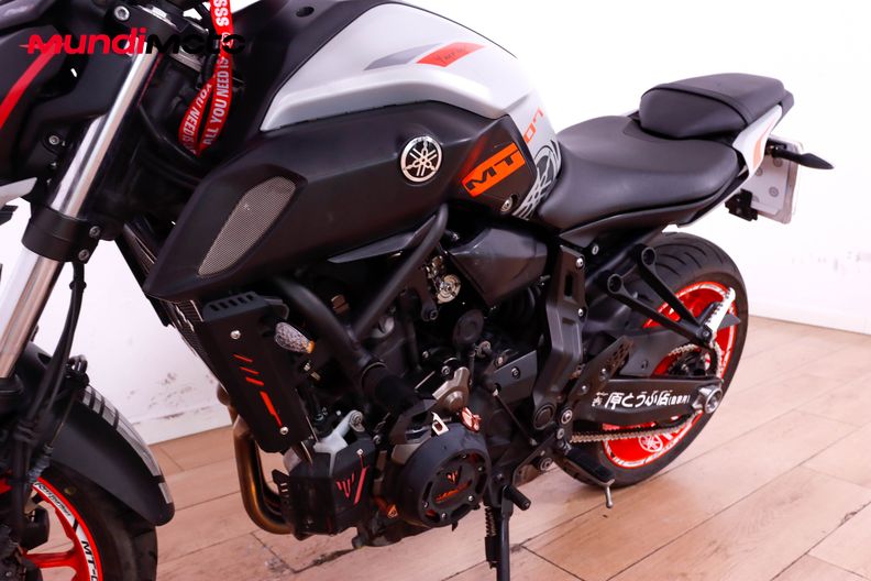 Motorbike image 8