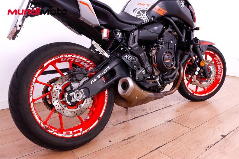 Motorbike image 3