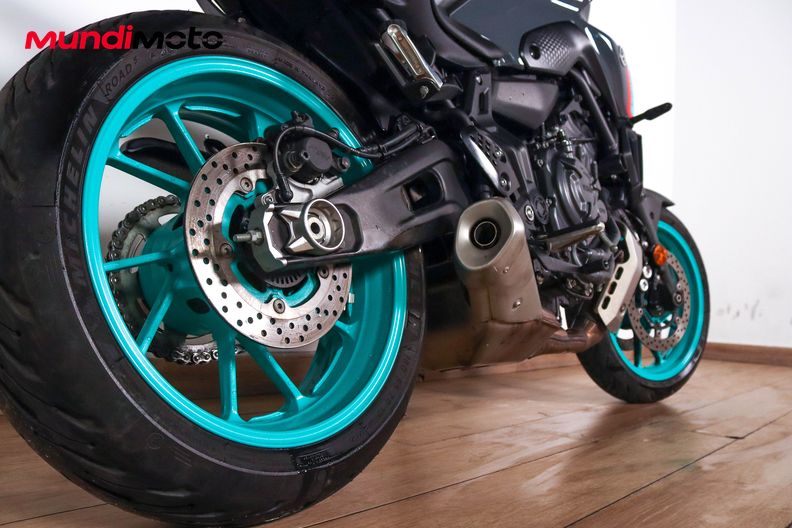 Motorbike image 3
