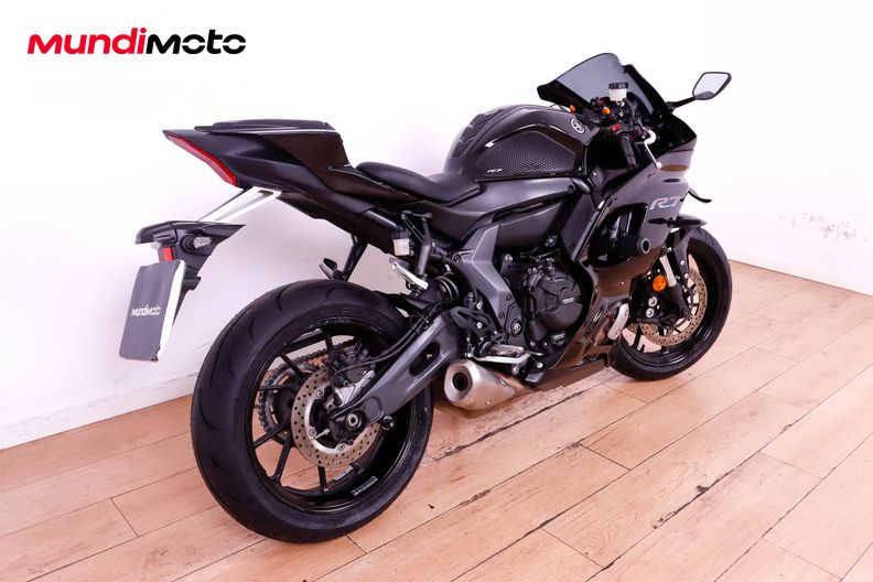 Motorbike image 2