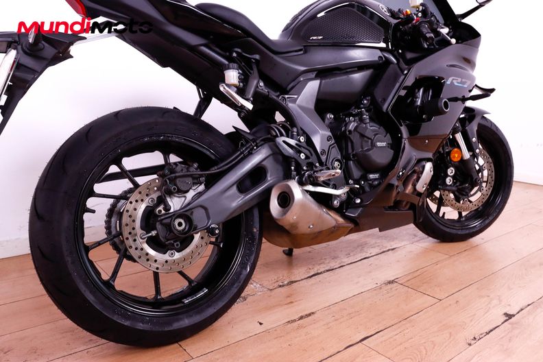 Motorbike image 3