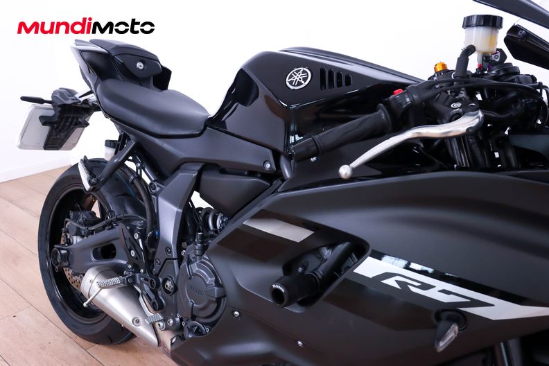 Motorbike image 13