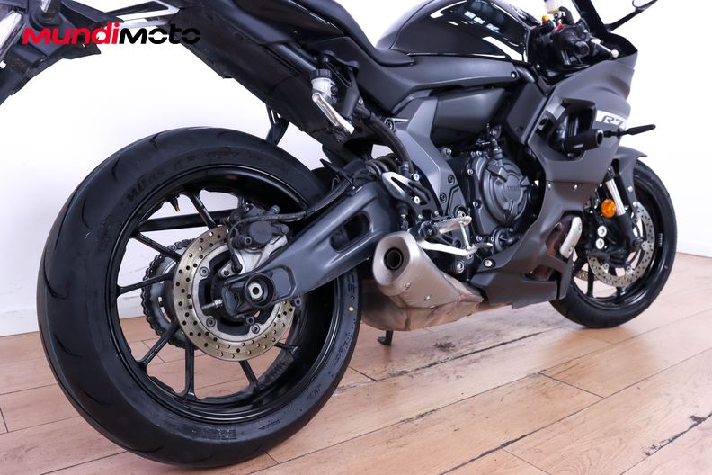 Motorbike image 3