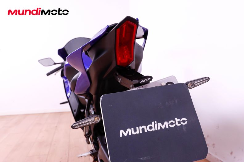 Motorbike image 9