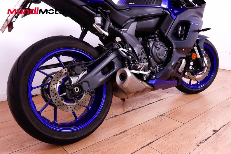 Motorbike image 3
