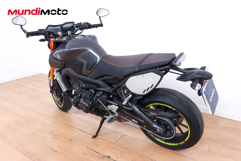Motorbike image 6