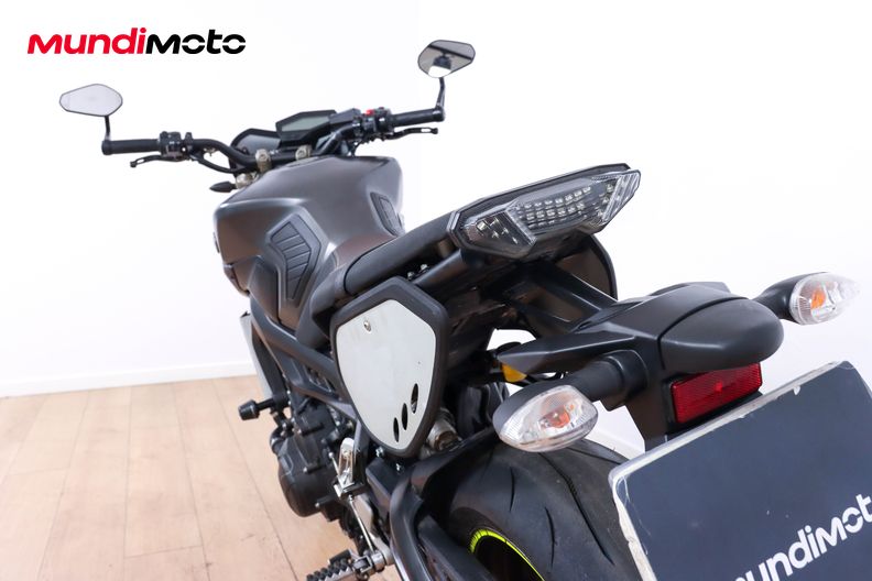 Motorbike image 9