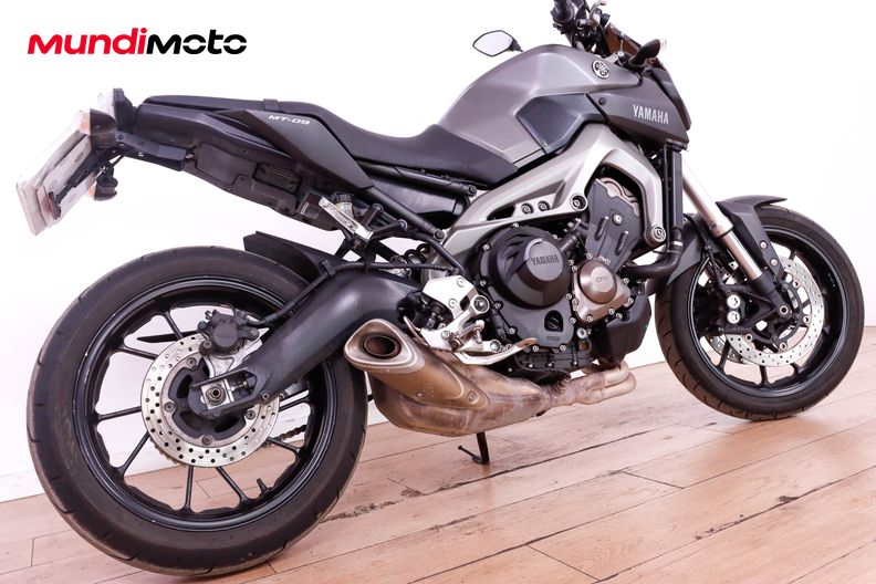 Motorbike image 3