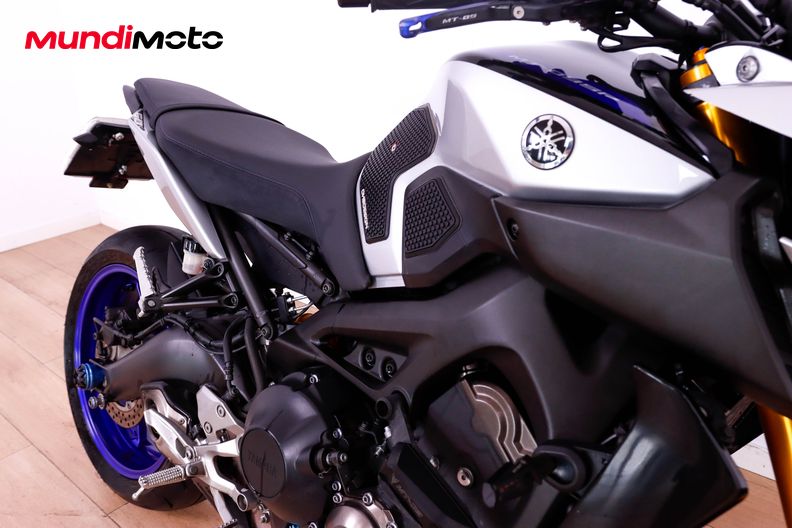 Motorbike image 13