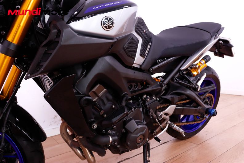 Motorbike image 8