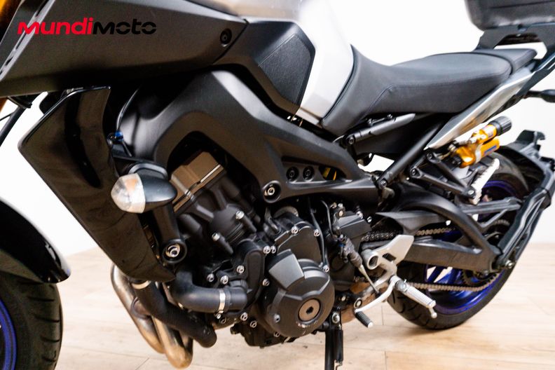 Motorbike image 9