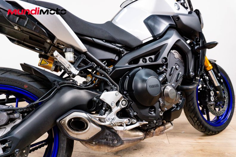Motorbike image 3