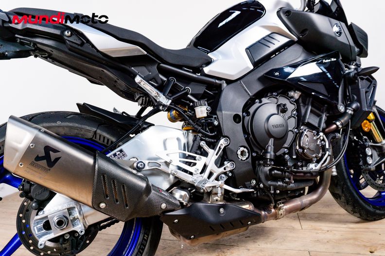 Motorbike image 3