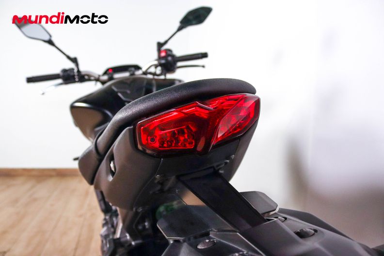 Motorbike image 9