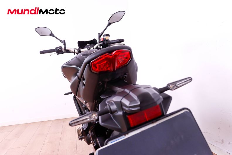 Motorbike image 9