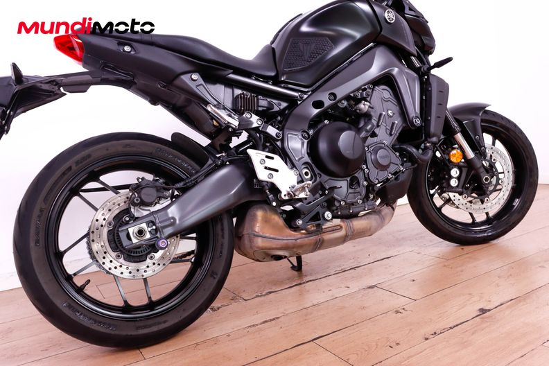 Motorbike image 3