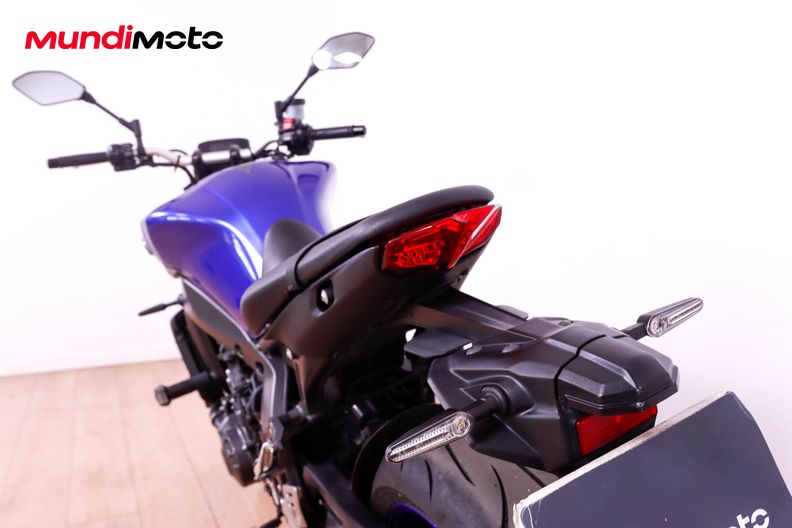 Motorbike image 9