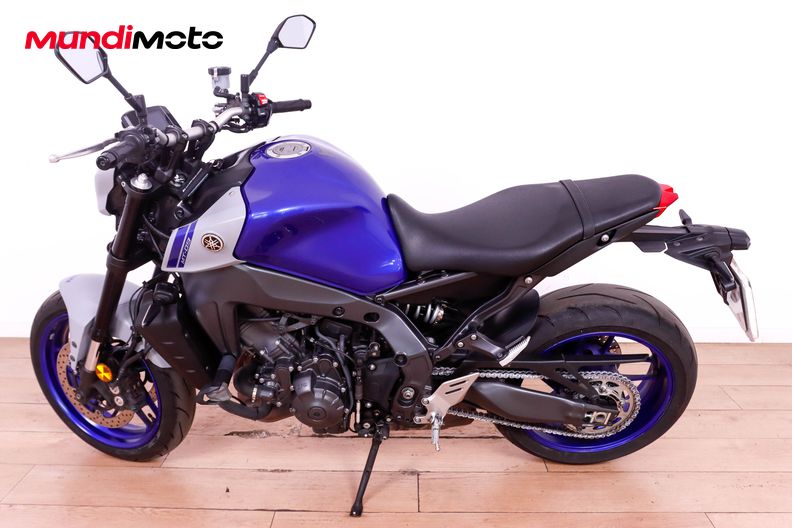 Motorbike image 5