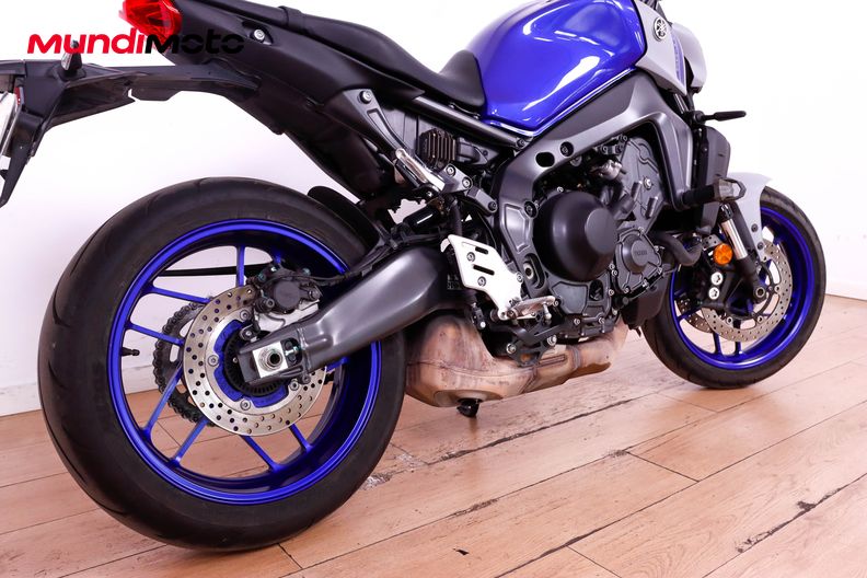 Motorbike image 3