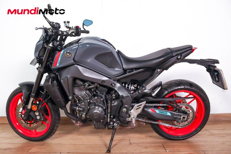 Motorbike image 5