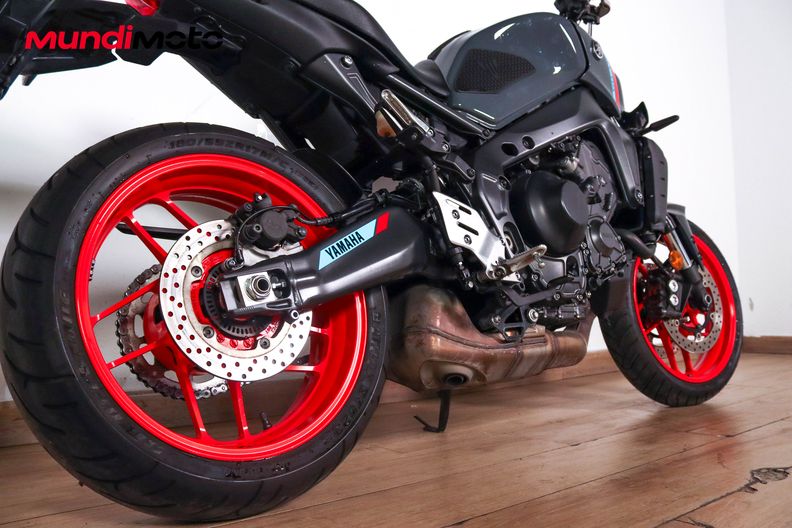 Motorbike image 3
