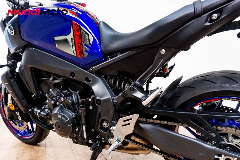 Motorbike image 8