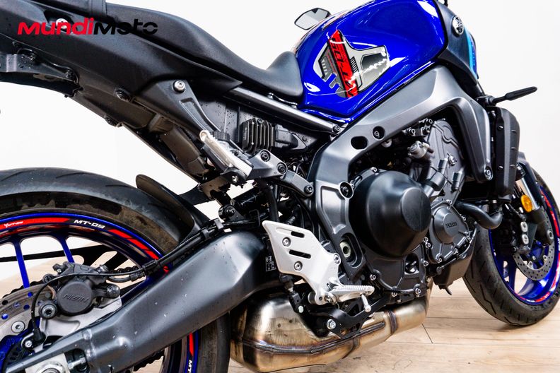 Motorbike image 3