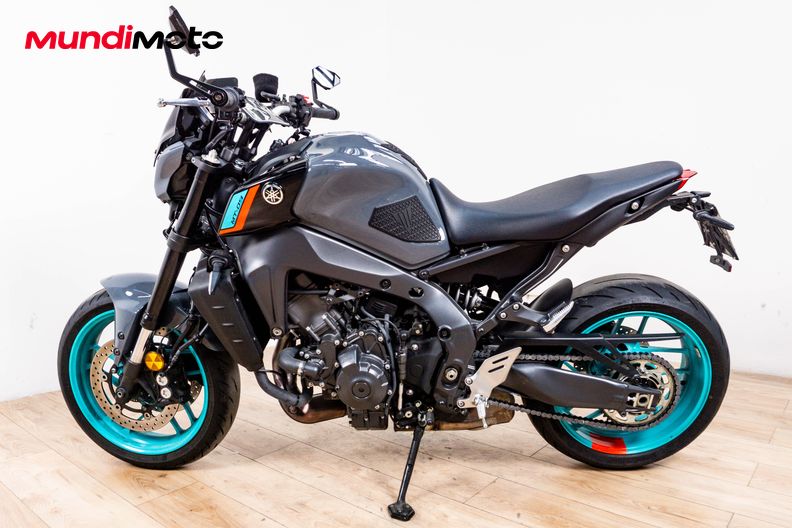 Motorbike image 5