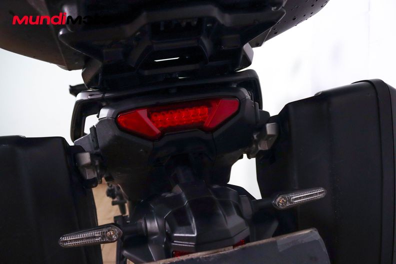 Motorbike image 9
