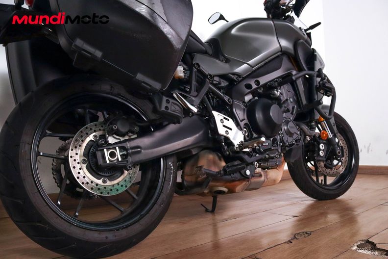 Motorbike image 3