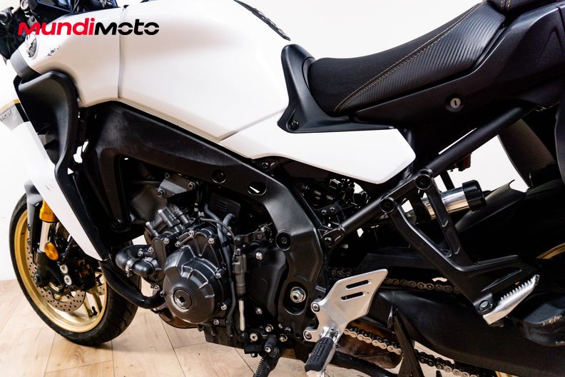 Motorbike image 8