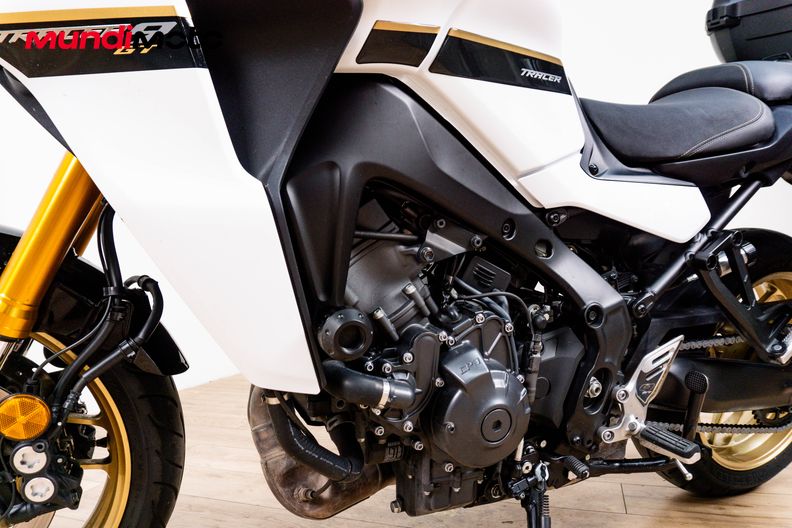 Motorbike image 9