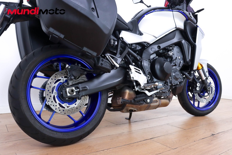Motorbike image 3