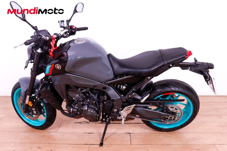 Motorbike image 5