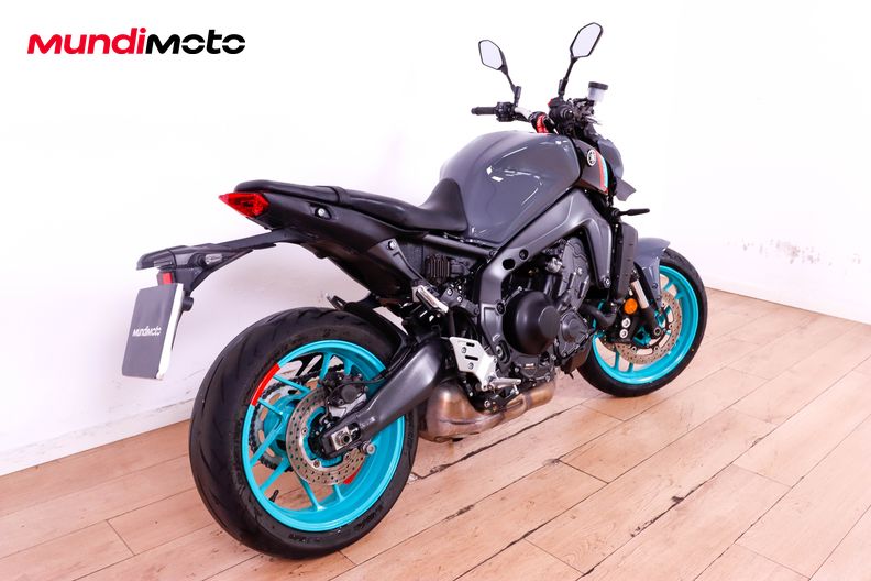 Motorbike image 2