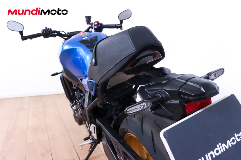Motorbike image 9