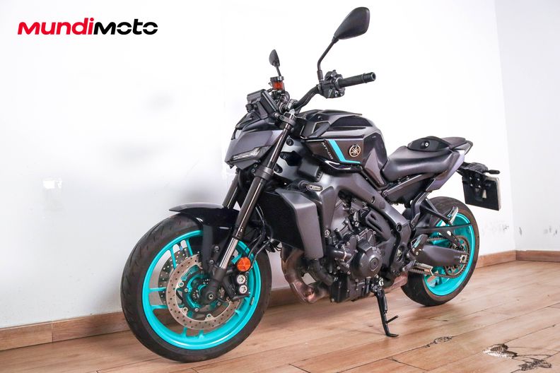 Motorbike image 7
