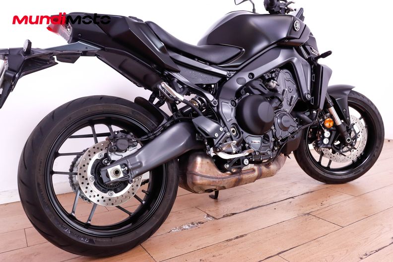 Motorbike image 3