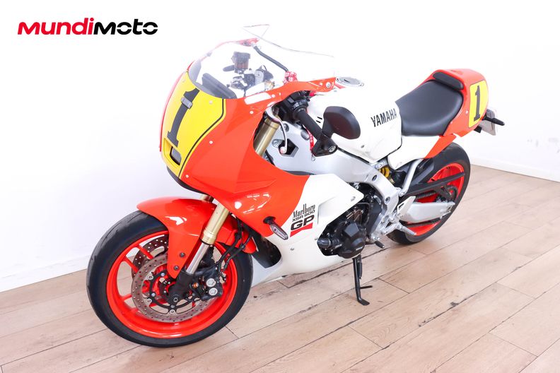 Motorbike image 7