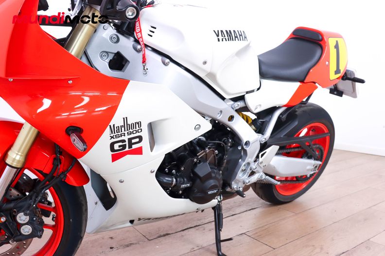 Motorbike image 8