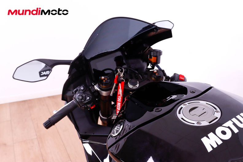 Motorbike image 10