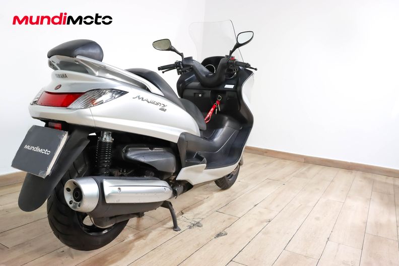 Motorbike image 2