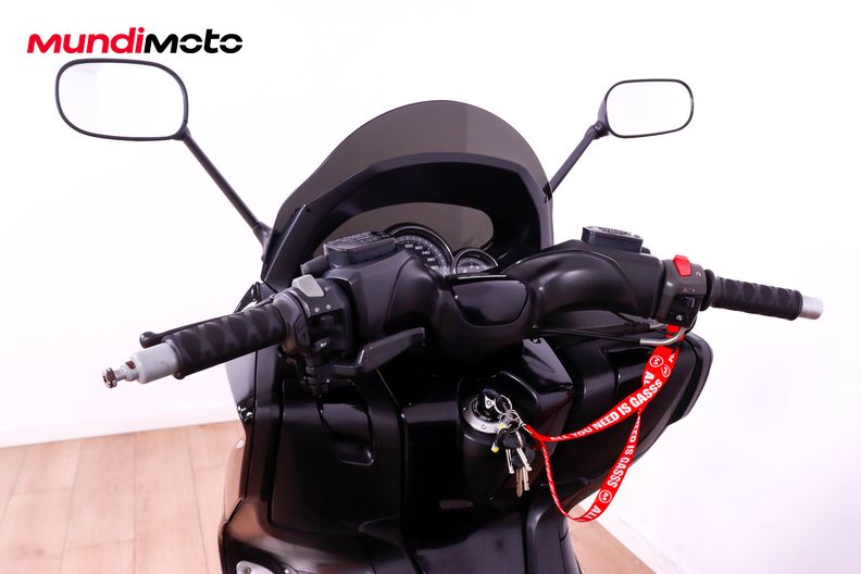 Motorbike image 10