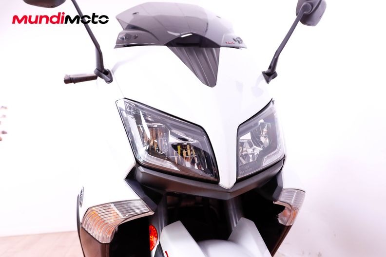 Motorbike image 4