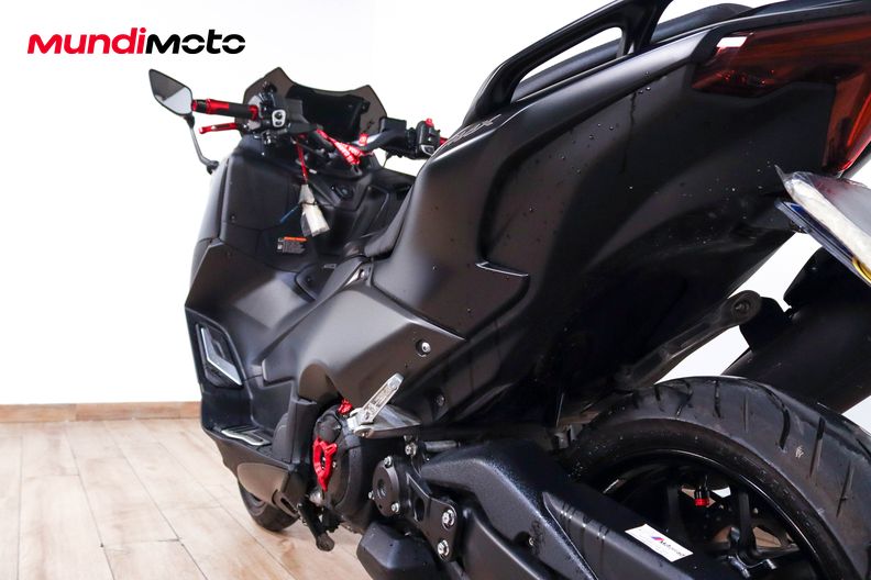 Motorbike image 9