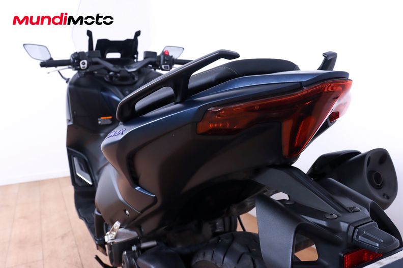 Motorbike image 9