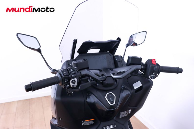 Motorbike image 10