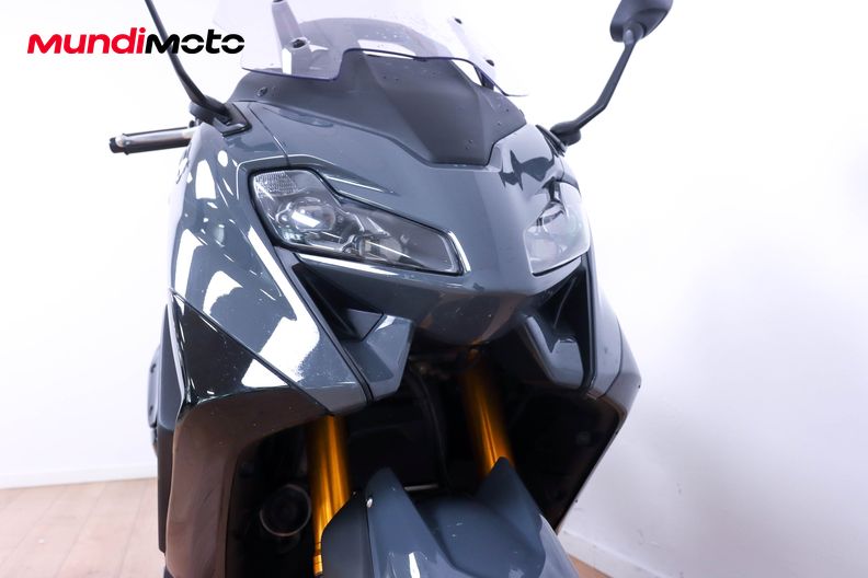 Motorbike image 4