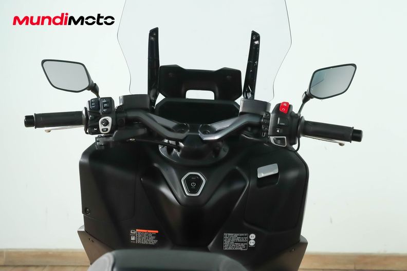 Motorbike image 10